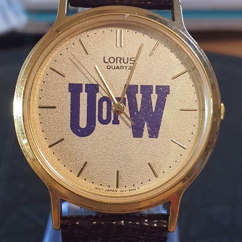 Lorus Goldtone Leather University Of Washington State Collegiate Men's Watch